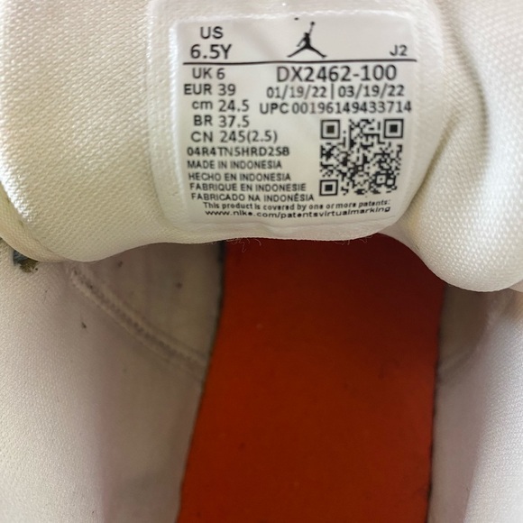 Nike Air Jordan 1 Mid SE GS Size 6.5Y 'STITCH'‎ Sail/Orange DX2462-100 - Picture 13 of 14